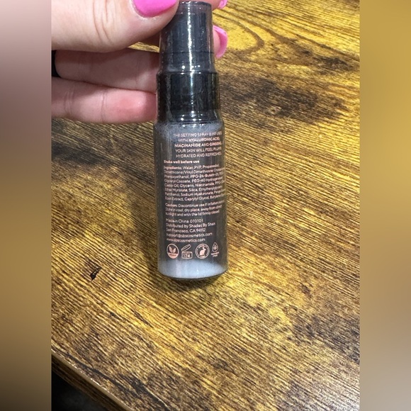 Shades by Shan Setting Spray - Picture 3 of 3